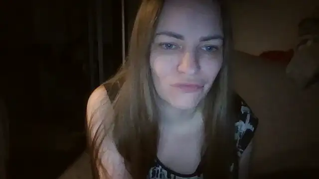 Snapshot of AnnaDiamond1 chatting on April 18, 9:59 pm AnnaDiamond1 online show from April 18, 9:59 pm