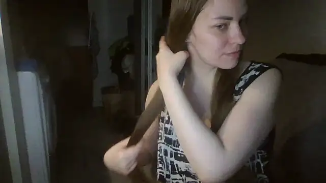 Snapshot of AnnaDiamond1 chatting on May 10, 8:44 pm AnnaDiamond1 online show from May 10, 8:44 pm