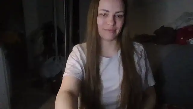 Snapshot of AnnaDiamond1 chatting on April 22, 10:49 pm AnnaDiamond1 online show from April 22, 10:49 pm