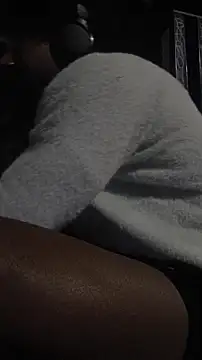 Snapshot of Siriss_boyrag chatting on October 17, 12:36 am Siriss boyrag online show from October 17, 12:36 am