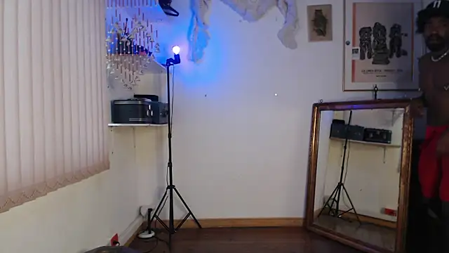 Snapshot of Siriss_boyrag chatting on September 24, 12:00 pm Siriss boyrag online show from September 24, 12:00 pm