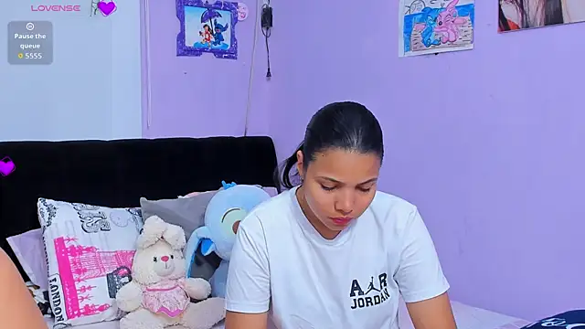 sara mendez2 online show from September 14, 11:27 pm