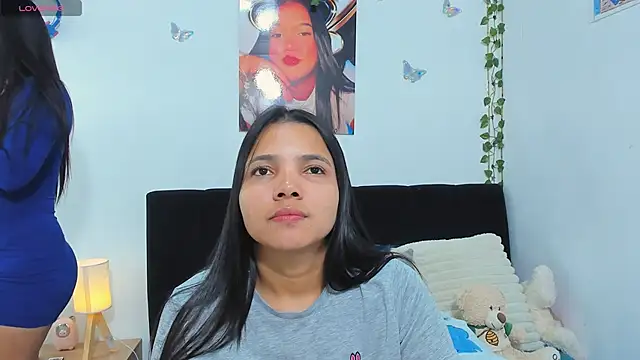 sara mendez2 online show from March 8, 12:05 am