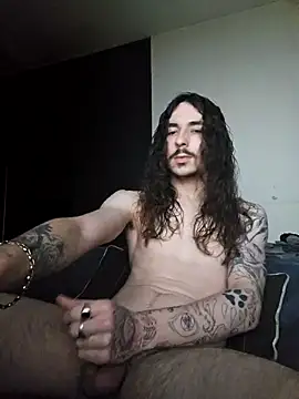 Snapshot of ShyCuriousBoy chatting on January 24, 2:49 am ShyCuriousBoy online show from January 24, 2:49 am