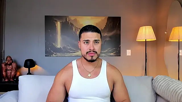 Snapshot of ApoloMakris chatting on January 18, 8:34 pm ApoloMakris online show from January 18, 8:34 pm