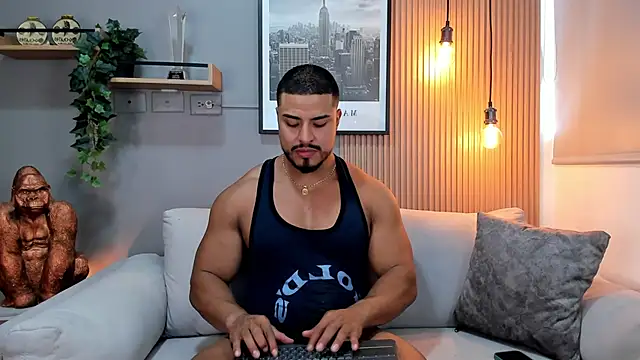 Snapshot of ApoloMakris chatting on October 10, 9:37 pm ApoloMakris online show from October 10, 9:37 pm