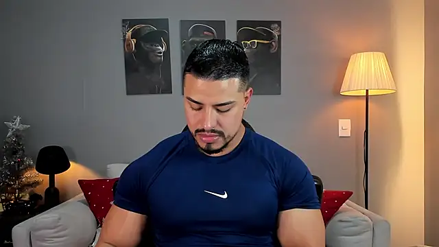 Snapshot of ApoloMakris chatting on December 4, 8:41 pm ApoloMakris online show from December 4, 8:41 pm