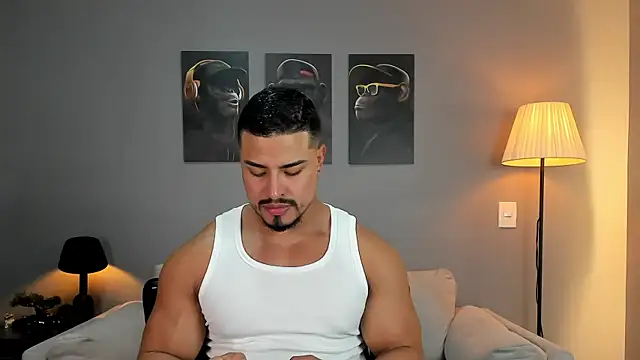 Snapshot of ApoloMakris chatting on November 18, 7:06 pm ApoloMakris online show from November 18, 7:06 pm