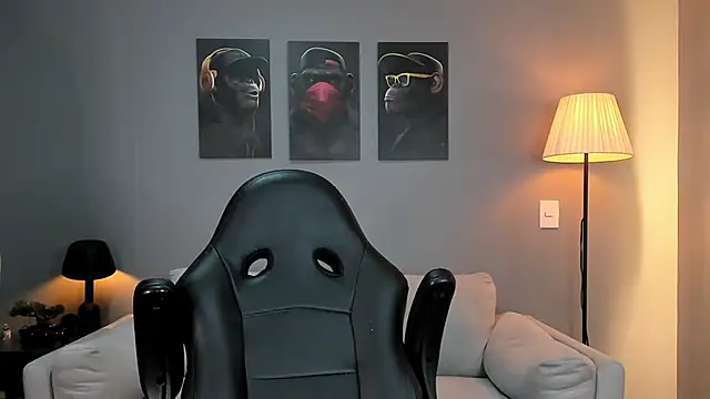 Snapshot of ApoloMakris chatting on November 20, 5:13 pm ApoloMakris online show from November 20, 5:13 pm