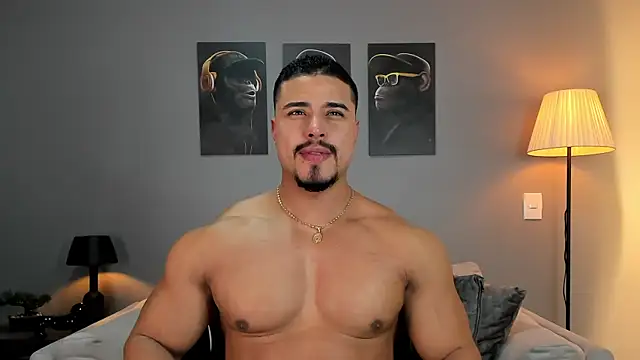 Snapshot of ApoloMakris chatting on October 31, 8:05 pm ApoloMakris online show from October 31, 8:05 pm