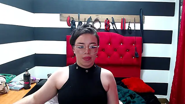 Snapshot of Marian_Ran chatting on March 13, 12:13 pm Marian Ran online show from March 13, 12:13 pm