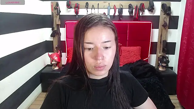 Snapshot of Marian_Ran chatting on October 8, 2:24 am Marian Ran online show from October 8, 2:24 am