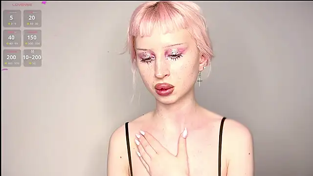 LinaEvans online show from February 5, 7:32 pm