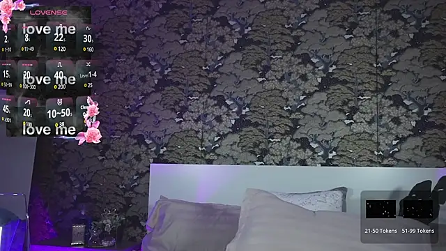 Snapshot of BrianaGolddenn chatting on February 20, 10:37 pm BrianaGolddenn online show from February 20, 10:37 pm