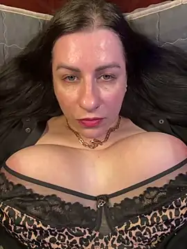Evelinia online show from May 12, 3:29 pm