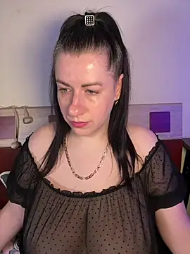 Evelinia online show from June 1, 3:55 pm