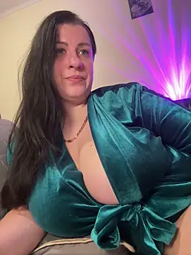 Evelinia online show from November 7, 3:27 pm