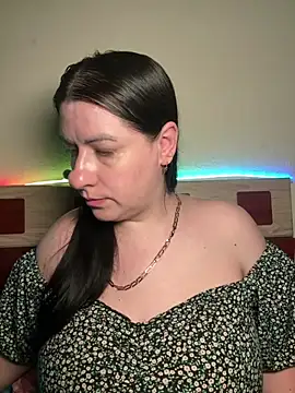 Evelinia online show from May 8, 3:27 pm