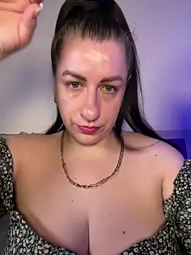 Evelinia online show from May 25, 3:33 pm