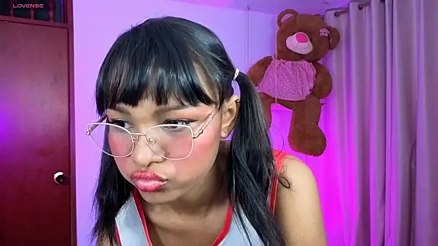 Snapshot of KaattySweet_ chatting on July 19, 7:43 pm KaattySweet online show from July 19, 7:43 pm