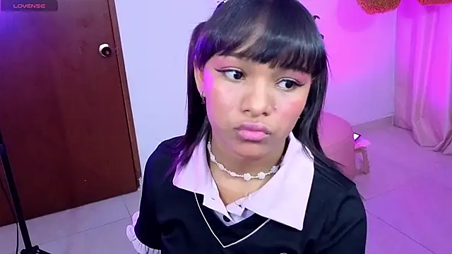 Snapshot of KaattySweet_ chatting on July 4, 7:29 pm KaattySweet online show from July 4, 7:29 pm