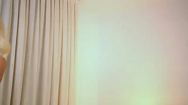 AdelineKing online show from May 31, 1:44 am