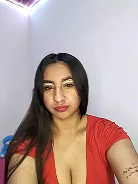 Snapshot of ailyn_miranda chatting on March 6, 3:24 am ailyn miranda online show from March 6, 3:24 am