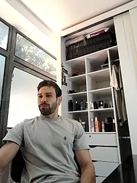 Snapshot of prince-roludo chatting on September 28, 1:40 pm prince-roludo online show from September 28, 1:40 pm