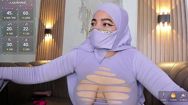 malak nanyy online show from November 7, 11:15 am