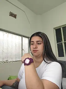 Melinda bob online show from April 4, 10:38 pm