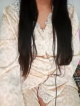 Snapshot of Liyan- chatting on March 4, 11:00 pm Liyan- online show from March 4, 11:00 pm