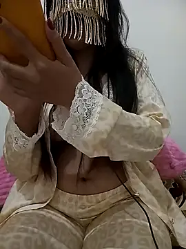 Snapshot of Liyan- chatting on March 1, 12:39 am Liyan- online show from March 1, 12:39 am