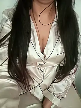 Snapshot of Liyan- chatting on March 3, 1:38 am Liyan- online show from March 3, 1:38 am