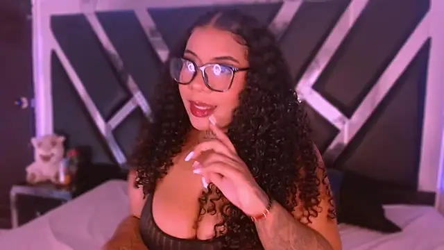 MelannyTylor online show from July 17, 3:15 am