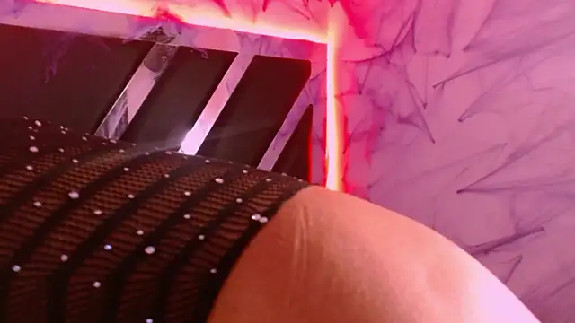 Snapshot of MelannyTylor chatting on October 30, 7:00 pm MelannyTylor online show from October 30, 7:00 pm