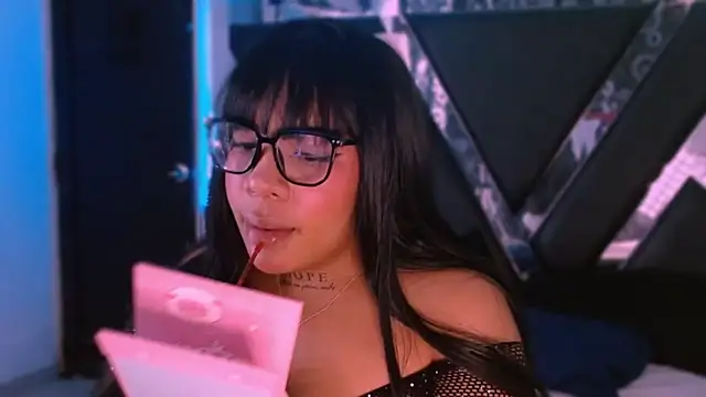 MelannyTylor online show from March 17, 2:25 am