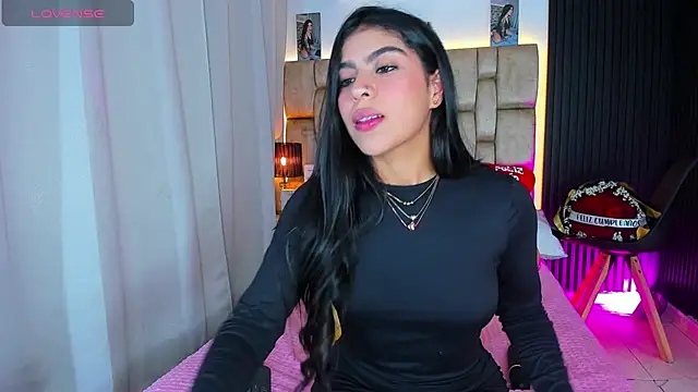 little sophie18 online show from March 13, 8:25 pm