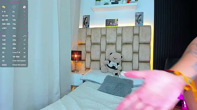 little sophie18 online show from March 31, 8:00 pm