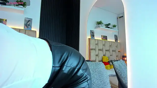 little sophie18 online show from February 25, 7:25 pm