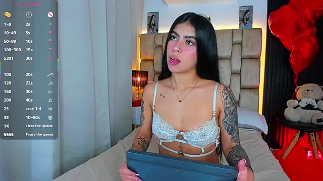 little sophie18 online show from February 17, 8:06 pm