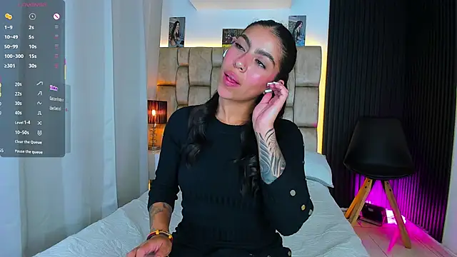 little sophie18 online show from April 5, 8:37 pm