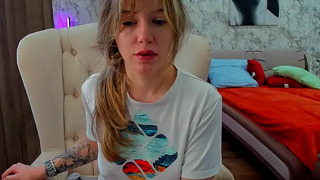 foxy blond online show from March 16, 12:18 am