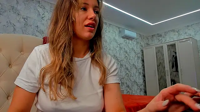 foxy blond online show from March 9, 12:25 am