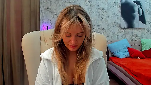 foxy blond online show from March 26, 12:31 am