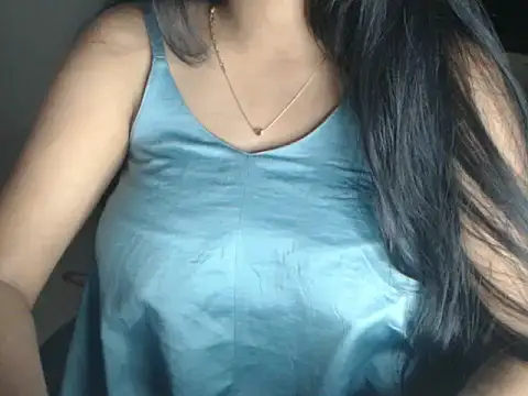 Snapshot of DevilErin chatting on February 6, 3:30 pm DevilErin online show from February 6, 3:30 pm