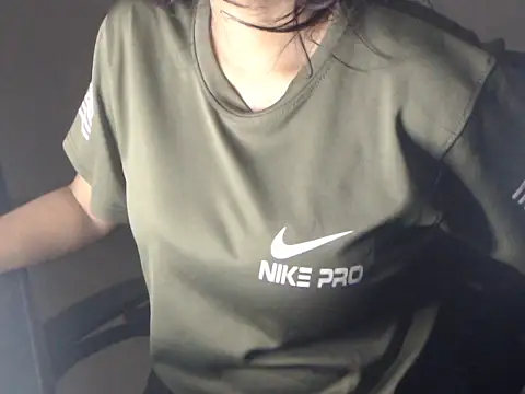 Snapshot of DevilErin chatting on January 17, 3:48 pm DevilErin online show from January 17, 3:48 pm