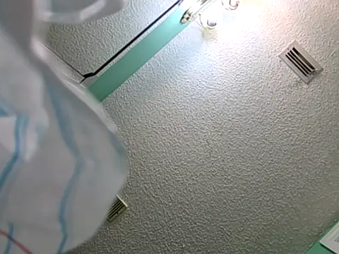 jorwee online show from April 5, 6:47 pm