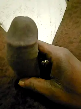 Snapshot of rasta9007 chatting on April 6, 9:32 am rasta9007 online show from April 6, 9:32 am