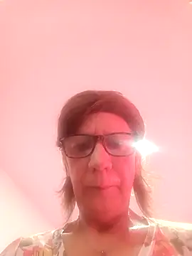 Snapshot of silan200 chatting on November 26, 9:37 pm silan200 online show from November 26, 9:37 pm