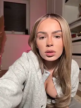 HotBella- online show from February 17, 7:55 pm